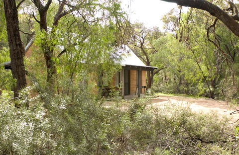 Bussells Bushland Cottages - Mackay Tourism 2