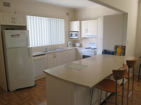 Cabenay 3 - VIEWS ACROSS THE PARK - Mackay Tourism 3