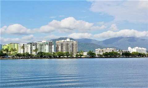 Cairns Aquarius - Mackay Tourism 0