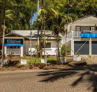 Cairns Beaches Flashpackers - Mackay Tourism
