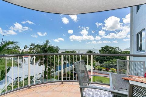 Cairns Esplanade Apartment - Mackay Tourism 3