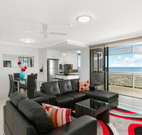 Cairns Luxury Seafront Apartment - Mackay Tourism