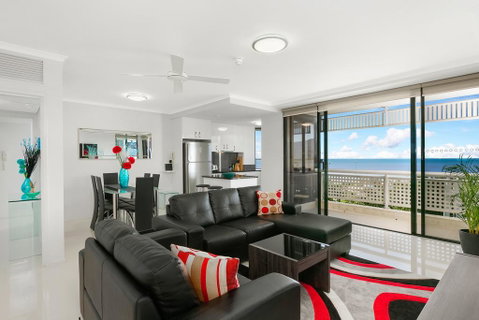 Cairns Luxury Seafront Apartment - Mackay Tourism 0