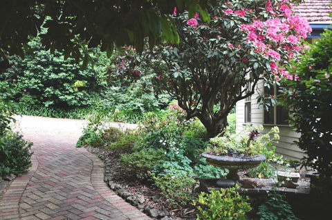 Cambridge Cottages - Mackay Tourism 3