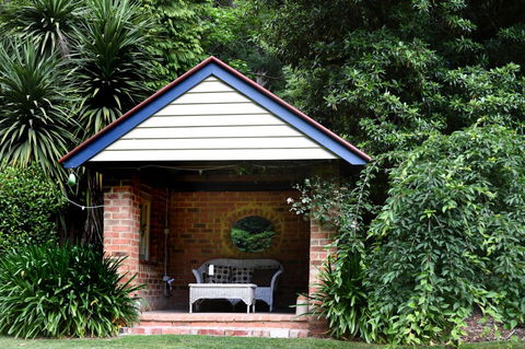 Cambridge Cottages - Mackay Tourism 1
