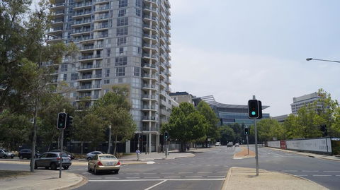 Canberra CBD Metropolitan - Mackay Tourism 3