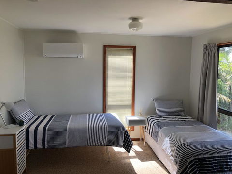 Canberra Cres 42 Burrill Lake - Mackay Tourism 1