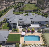 Canberra Luxury Estate - Mackay Tourism