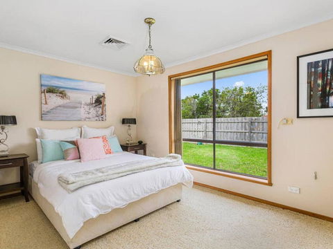 CAPEL Family Home, Large Yard, Close To Beach - Mackay Tourism 2
