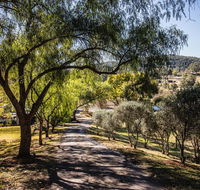 Capers Guesthouse Barn and Cottage - Mackay Tourism