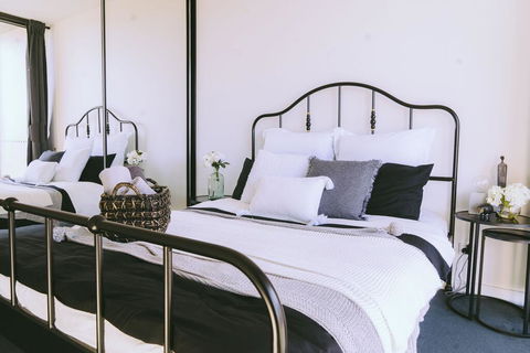 Capitol Executive Apartment On London Circuit - Mackay Tourism 3