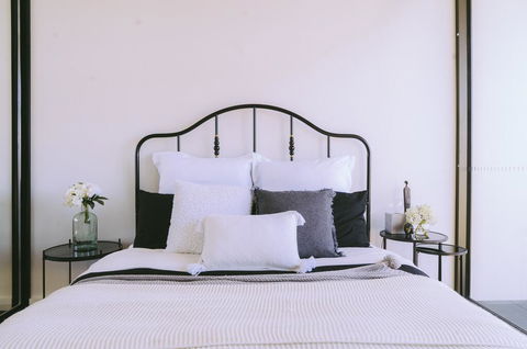 Capitol Executive Apartment On London Circuit - Mackay Tourism 0