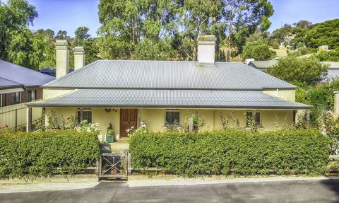 Captain Rodda's Cottage - Mackay Tourism 0