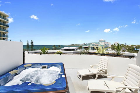 Caribbean Resort - Mackay Tourism 1