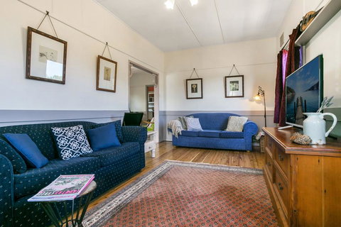 Carinya Cottage - Mackay Tourism 2