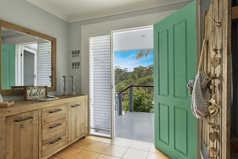Carroll Ave 39 Mollymook - Mackay Tourism 0