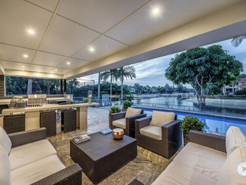 Casa Royale - Mackay Tourism 1
