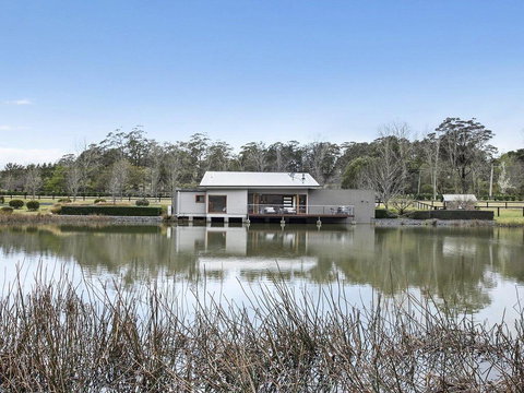 Casa Sul Lago - Quite Simply A Very Special Place - Mackay Tourism 0