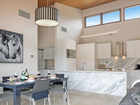 Casa Sul Lago - Quite Simply A Very Special Place - Mackay Tourism 3