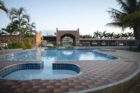 Castle Motor Lodge - Mackay Tourism 2