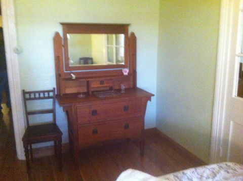 Catania Cottage & Farmhouse - Mackay Tourism 1