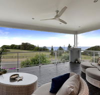 Caves Luxury Beachside Escape - literally across the road from Surf Club - Mackay Tourism