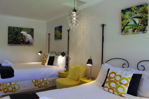 Cedar Creek Lodges - Mackay Tourism 3
