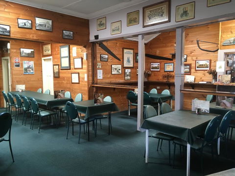 Centennial Hotel Gulgong - Mackay Tourism 2