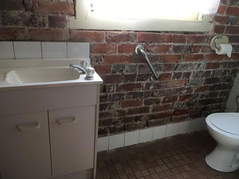 Centennial Hotel Gulgong - Mackay Tourism 1