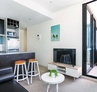 Central and Modern Apartment in Melbourne CBD - Mackay Tourism