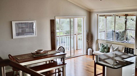 Central Coast Getaway 4B Family Holiday Home - Mackay Tourism 2