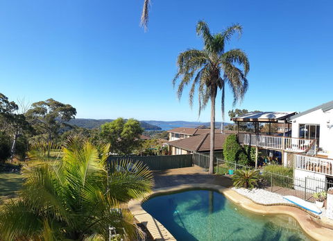 Central Coast Getaway 4B Family Holiday Home - Mackay Tourism 0