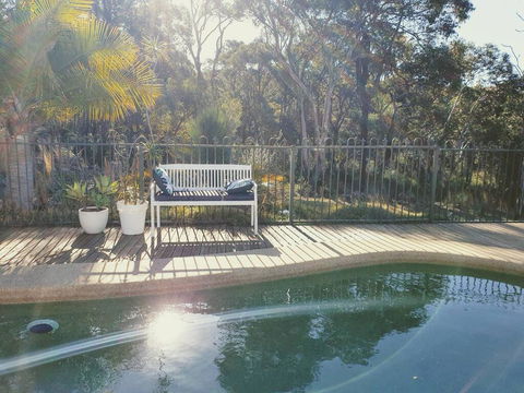 Central Coast Getaway 4B Family Holiday Home - Mackay Tourism 1