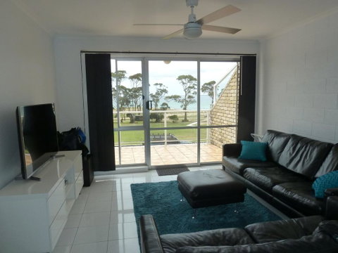 Central Luxury With Fabulous Views - Mackay Tourism 1