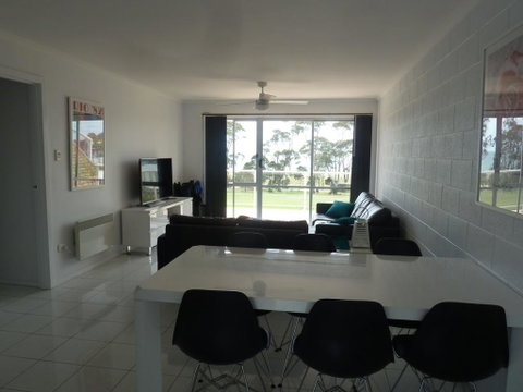 Central Luxury With Fabulous Views - Mackay Tourism 3