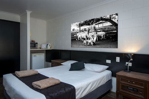 Central Motel - Mackay Tourism 2