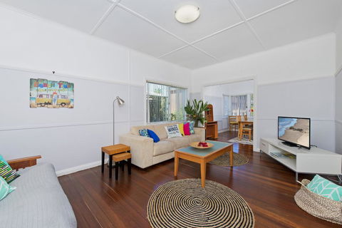 Central N Surf - Mackay Tourism 0