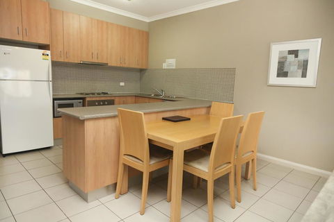 Centrepoint Apartments Griffith - Mackay Tourism 2