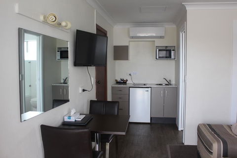 Centrepoint Motel - Mackay Tourism 3