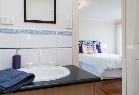 Chalet Of Rye - Mackay Tourism 1