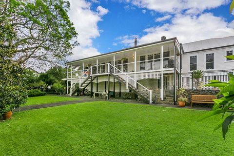 Charlotte's Web - Mackay Tourism 2