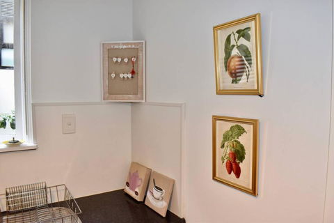 Charming 1 Bedroom Apartment In Leafy Green Hawthorn - Mackay Tourism 2