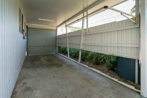 Charming Beach House - Mackay Tourism 1