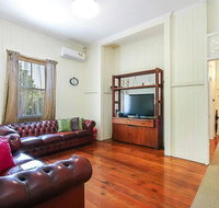 Charming Characterful Rustic-style Home Near The Gabba - Mackay Tourism