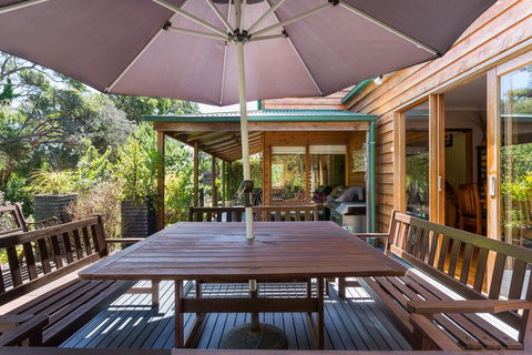 Charming Cottage On Gulls - Native Location - Mackay Tourism 0