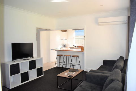 Charnwood Cottages In Warburton - Mackay Tourism 2