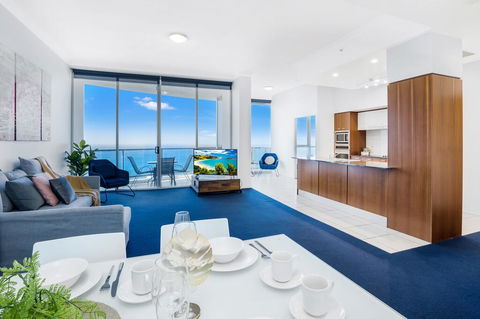 Chevron Renaissance Apartments And Sub Penthouses - We Accommodate - Mackay Tourism 1