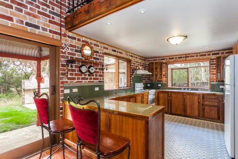 Chianti Cottages - Mackay Tourism 3