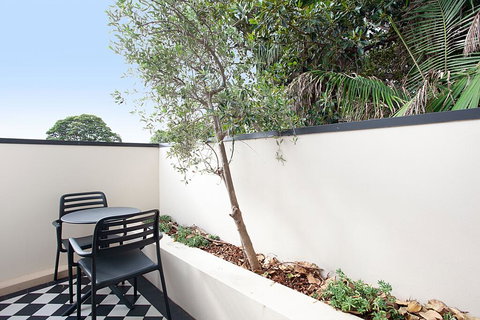 Chic And Characterful Studio Apartment - Mackay Tourism 3