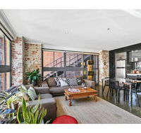 Chic warehouse apartment in hipster foodie hub - Mackay Tourism